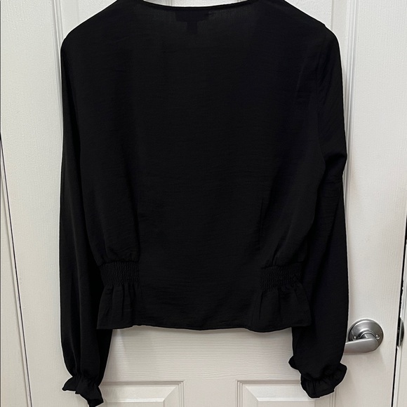 Topshop Black V-Neck Blouse NWT Nordstrom - Picture 5 of 7